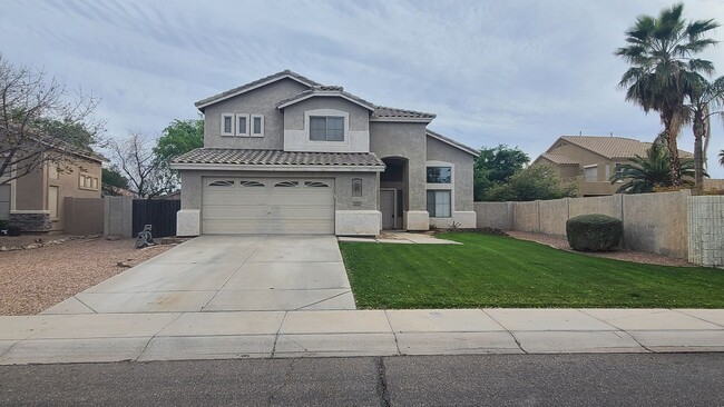 Photo - 5-bedroom in the heart of Gilbert House