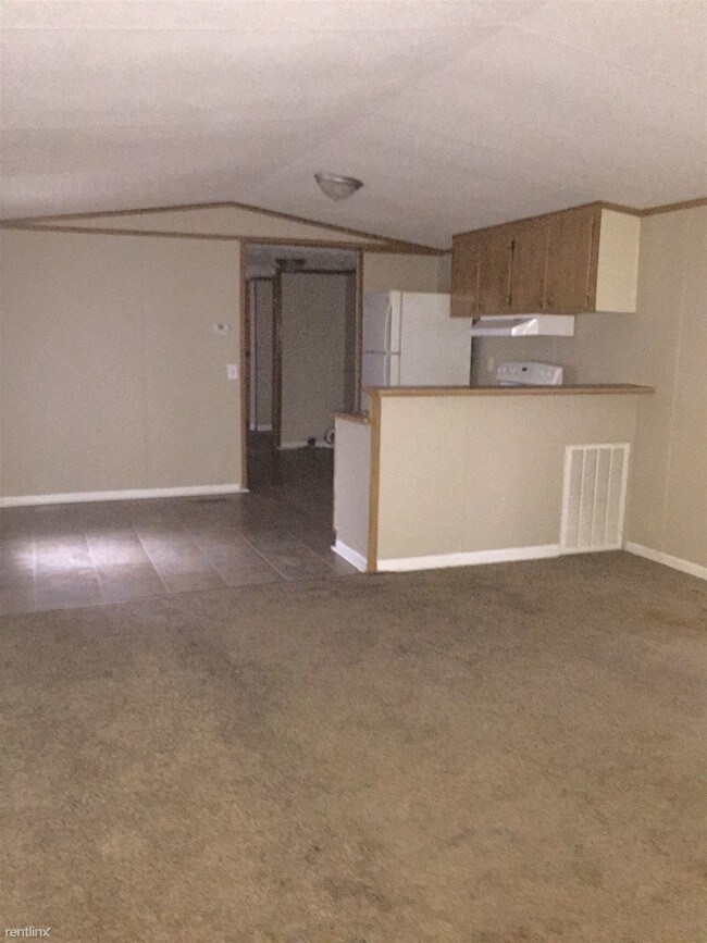 Building Photo - 26 Yoakum Cir