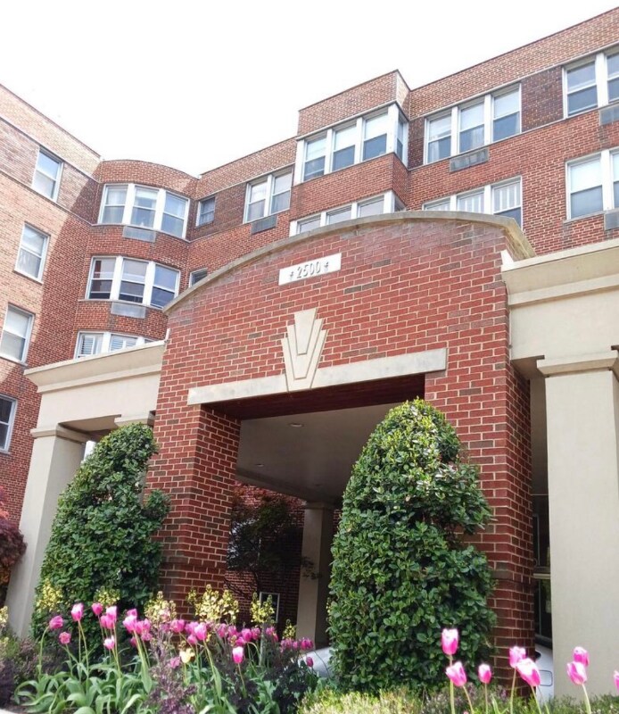 Primary Photo - 2500 Q St NW