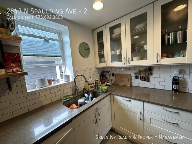 Building Photo - 2543 N Spaulding Ave