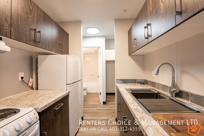 Photo du bâtiment - Renovated Apartment, Utilities Included