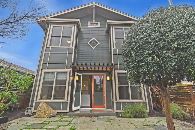 Foto del edificio - 4102 Lusk St