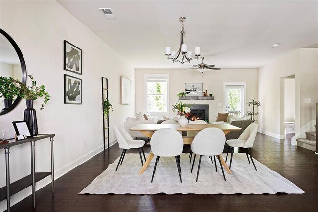 Foto del edificio - 2813 White Oak Ln