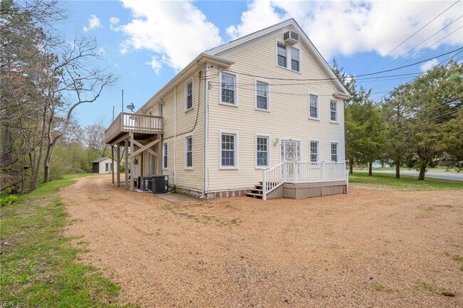 Photo - 2140 Cedar Rd House