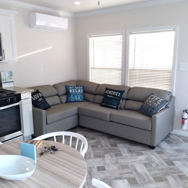 Foto del edificio - 273 Oak Harbor Camp