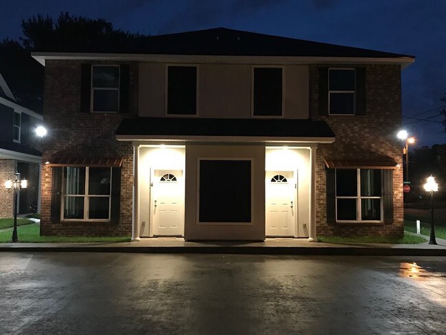 Foto del edificio - 3703 Common St