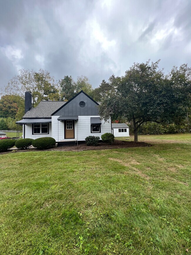 Building Photo - 6988 OH-83