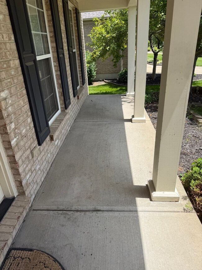 Foto del edificio - 4BR/3.5BA | Newly Renovated Single Family Home | Large Home is Desirable Pine Run!  Best of Mason