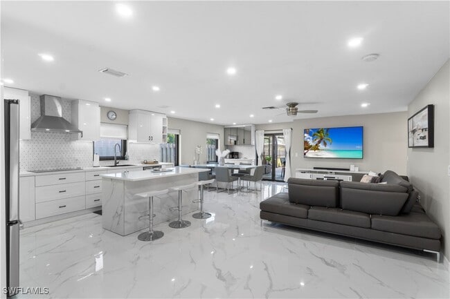 Building Photo - 659 108th Ave N