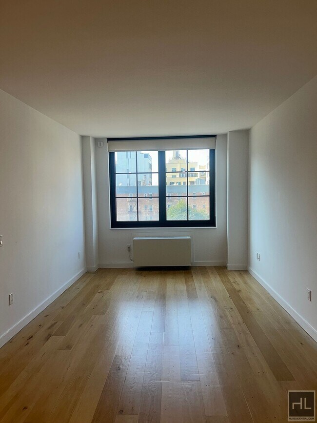 Foto del edificio - NORTHERN BOULEVARD