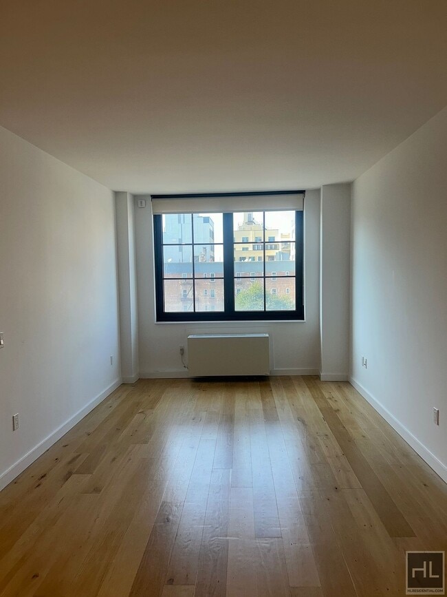 Building Photo - NORTHERN BOULEVARD