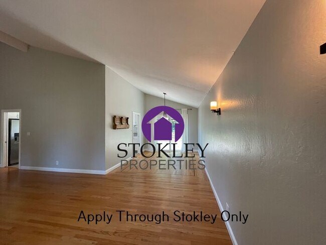 Foto del edificio - Stokley Properties presents 105 Saint Edwa...