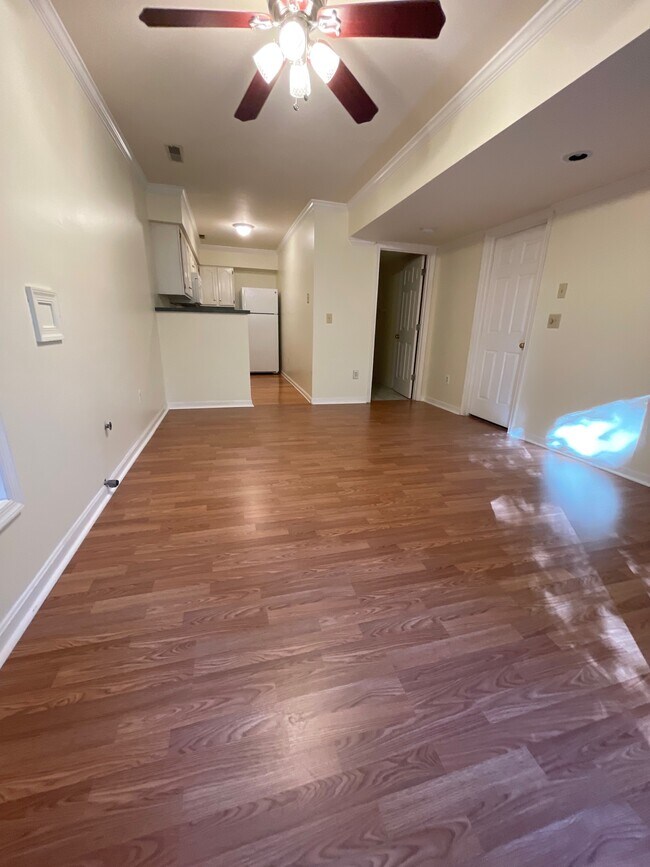 Foto del edificio - 706 Stonewall Ln
