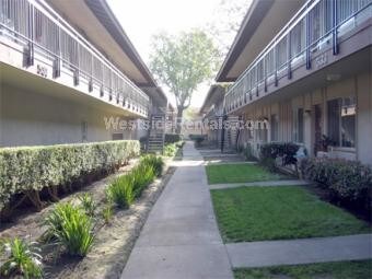 Foto del edificio - 521 N Tustin Ave