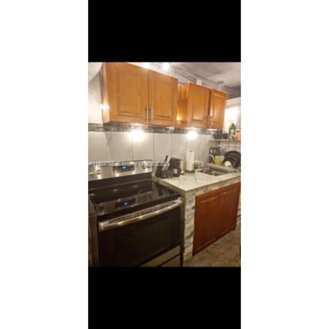 Foto del edificio - 3324 NW 14th St