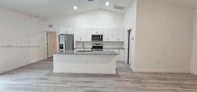 Foto del edificio - 611 Greenbriar Blvd