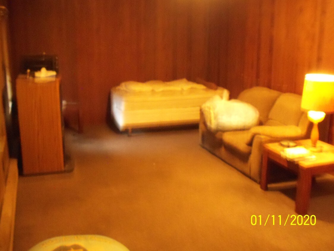 Primary Photo - 127 Sunbury St