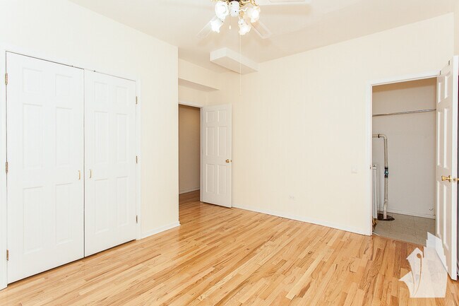 Foto del edificio - 2319-2551 N Southport Ave