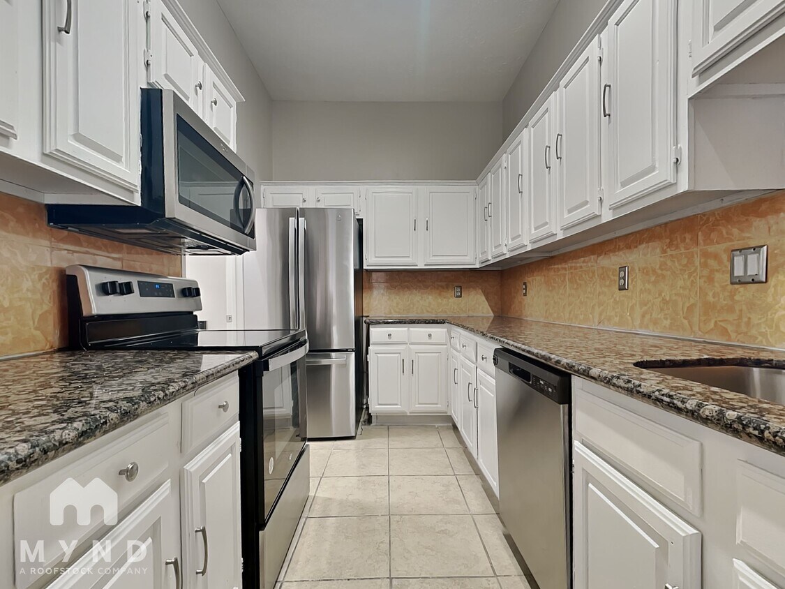 Primary Photo - 20030 N Cedar Sun Trail