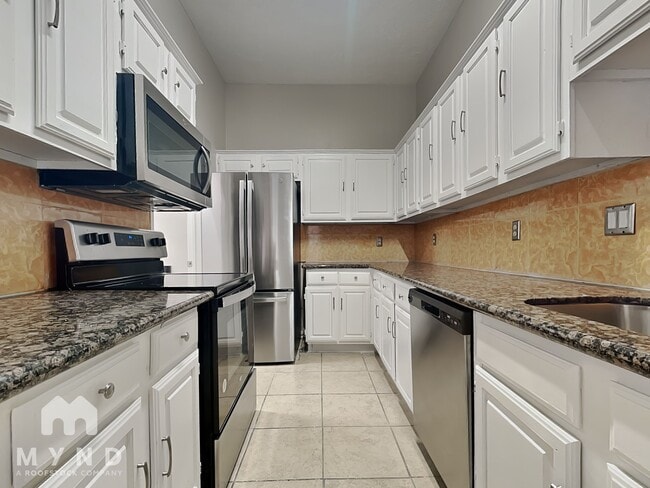 Building Photo - 20030 N Cedar Sun Trail