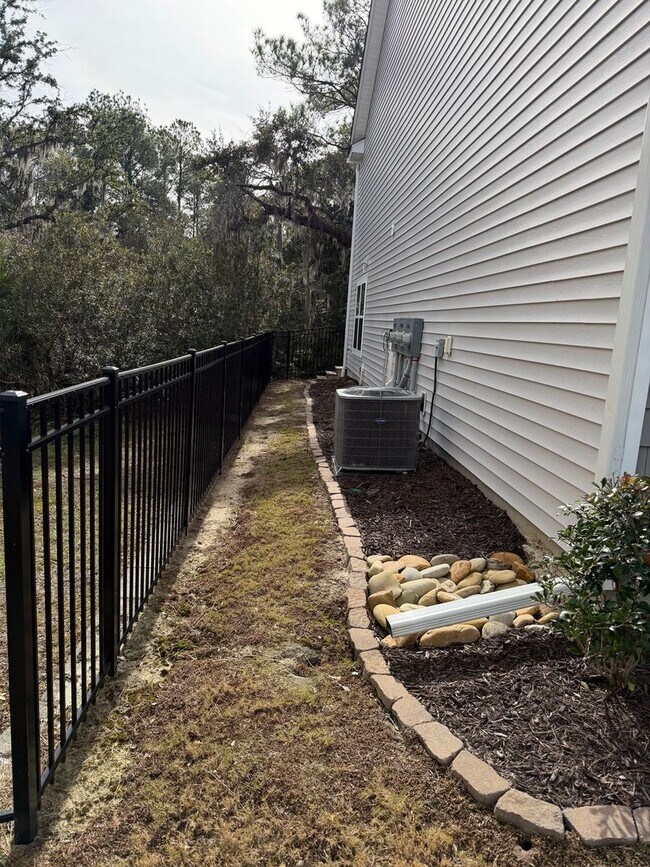 Foto del edificio - Charming 3BR Townhome in North Charleston