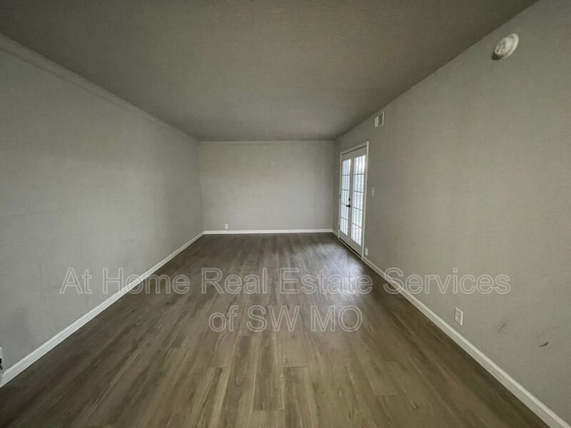 Foto del edificio - 930 S Campbell Ave