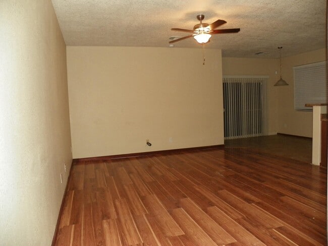 Building Photo - 1214 Northern Lights Way NE