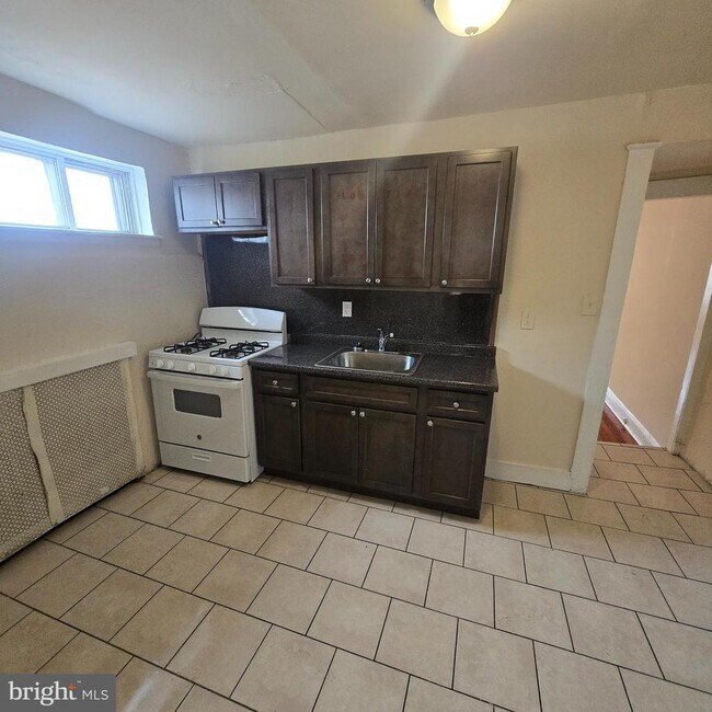 Foto del edificio - 4672 Stenton Ave