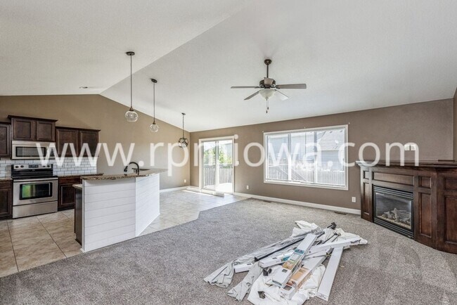 Building Photo - NORTH ANKENY HOME!! 4 Bedroom, 2.5 Bathroom Home