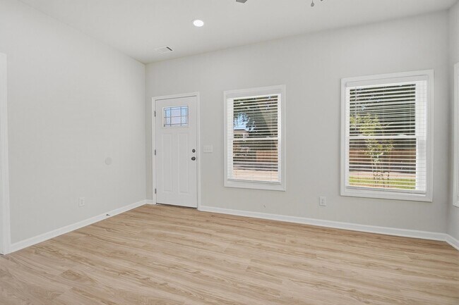 Foto del edificio - 4705 Boundary St