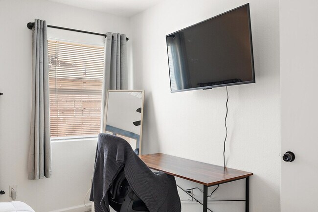 Foto del edificio - 2309 W Colter St