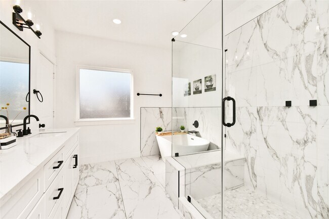 Foto del edificio - 208 N York St