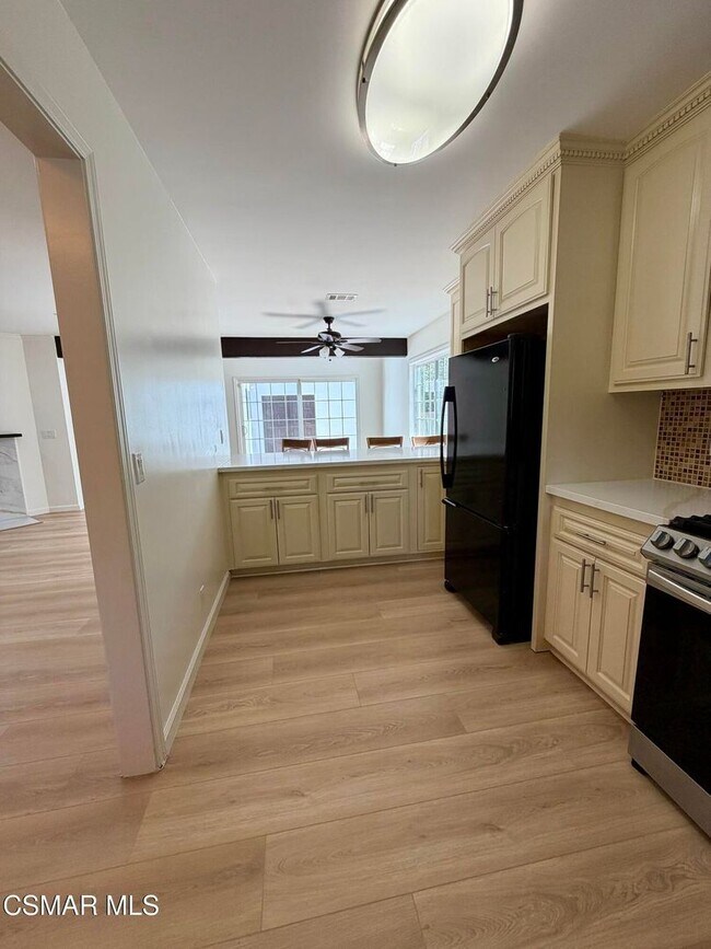 Foto del edificio - Welcome this single story, beautifully maintained and thoughtfully updated home South Of The Boul...