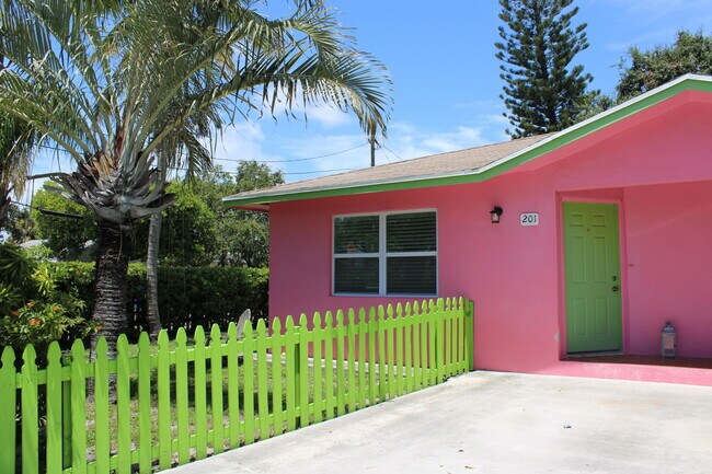 Foto del edificio - 201 Palm St