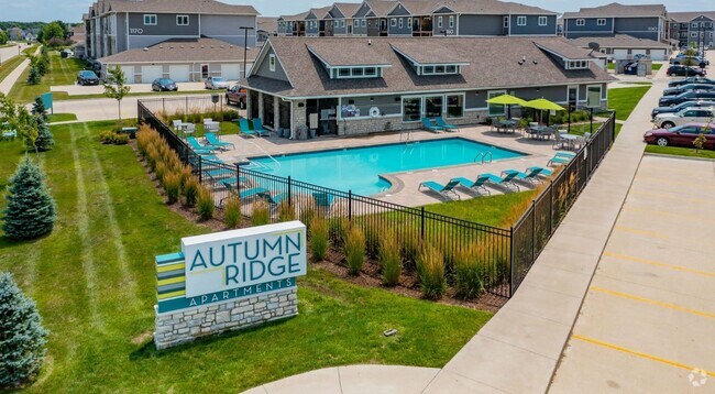 Building Photo - Autumn Ridge Apartments - Casual Spaces. L...