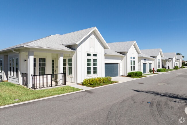 Foto del edificio - Rise Viera  55+ Active Adult Apartment Homes