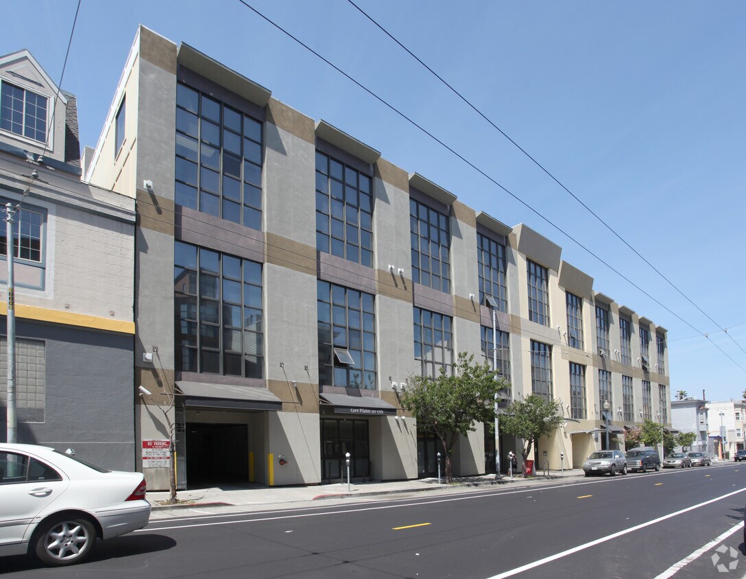 Building Photo - 3388 17th St