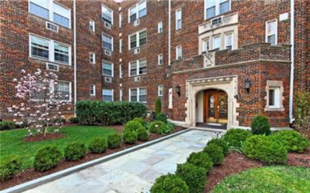 Foto principal - 3051 Idaho Ave NW