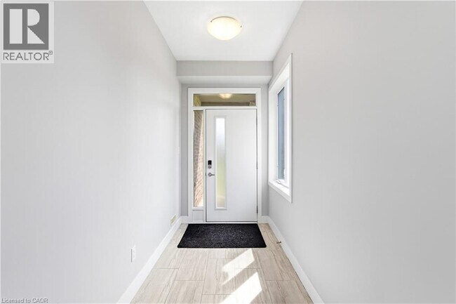 Building Photo - 2060 Meadowgate Blvd