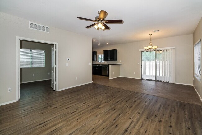 Foto del edificio - 4149 E Coolbrooke Dr