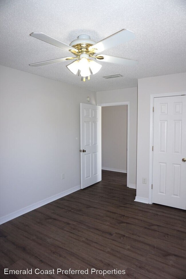 Building Photo - 4 br, 2 bath House - 152 Cabana Way