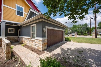 Building Photo - 1007 Taulbee Ln