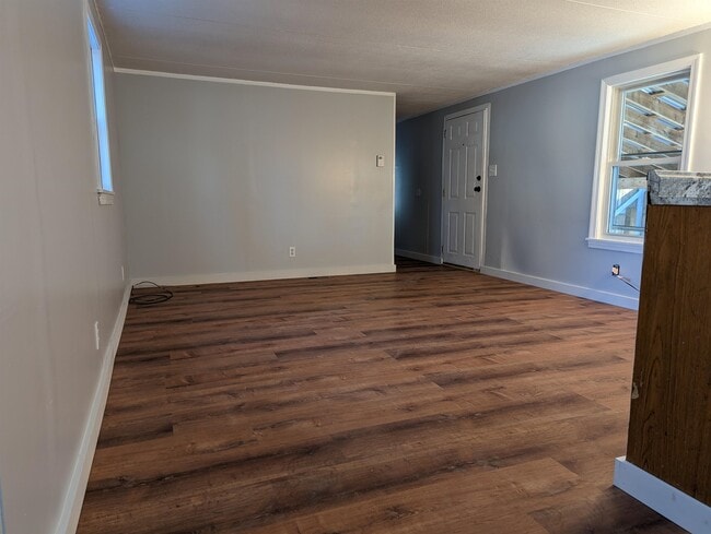 Building Photo - 7 Lower Landing MHP