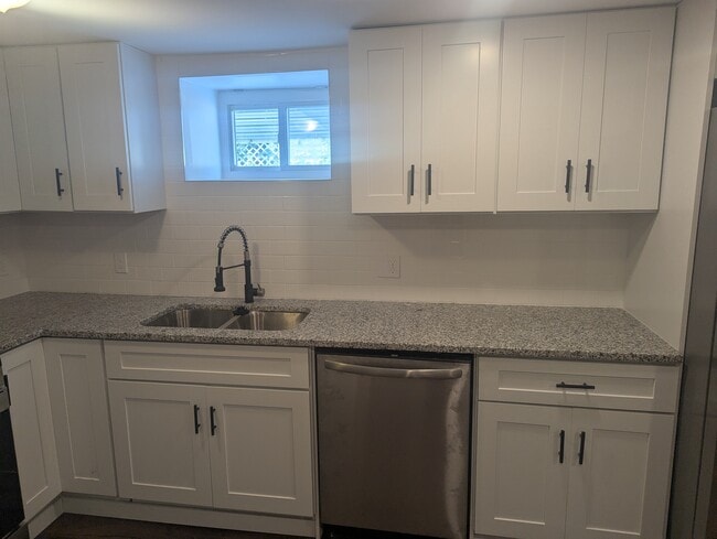 Building Photo - 5504 Carville Ave