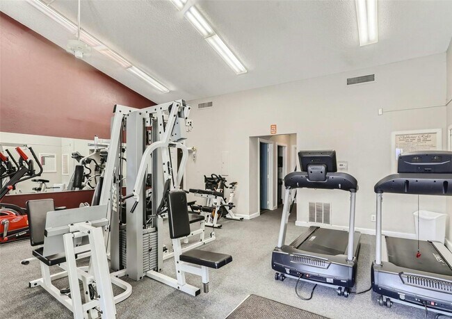Foto del edificio - 7665 E Eastman Ave