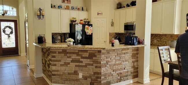 Foto del edificio - 235 Rustic Oaks Dr