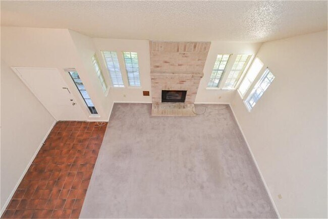 Building Photo - 6823 Five Forks Dr