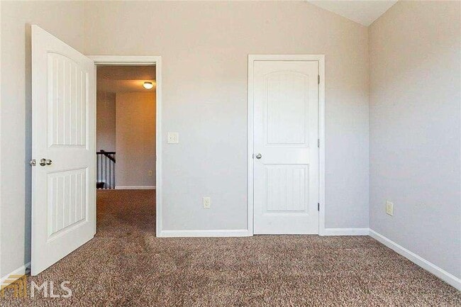 Building Photo - 505 Napa Valley Ln SW