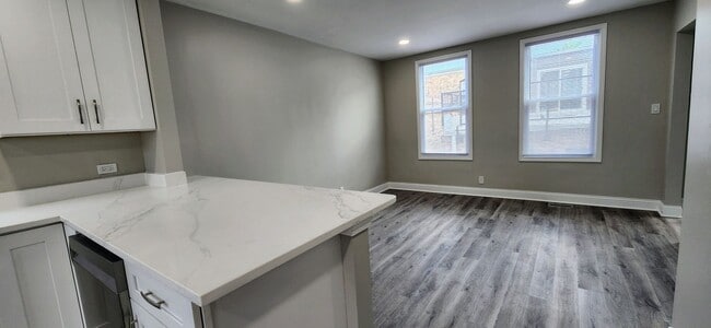 Building Photo - Brand new rehab luxury coach house in Alba...