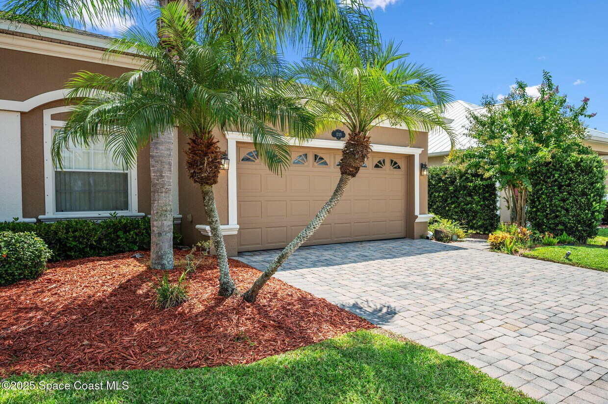 Foto principal - 1749 Tullagee Ave